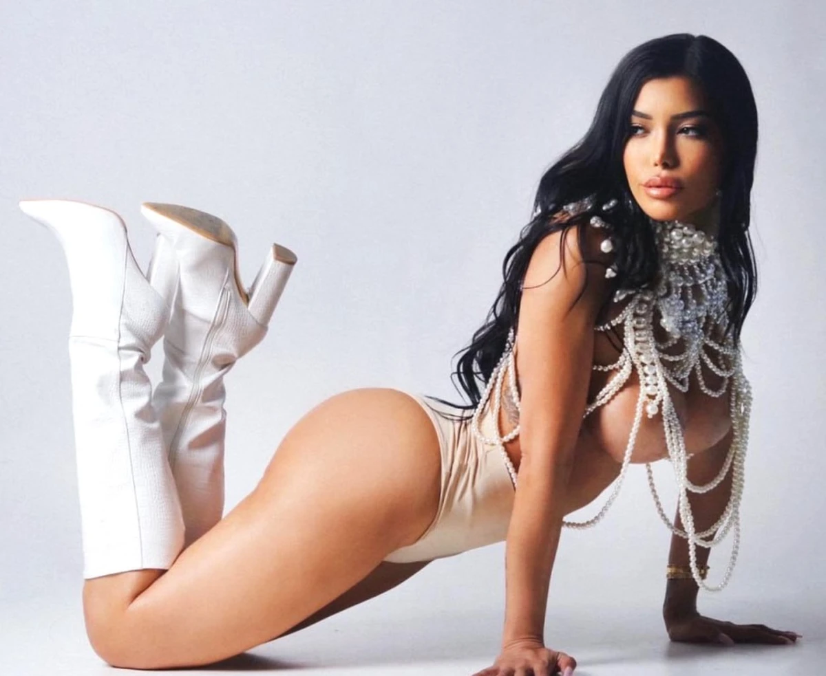 Adriana escort in Dubai