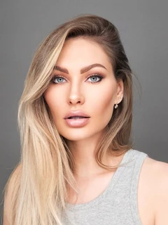 Aksena escort in Dubai