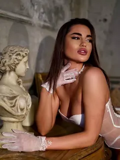 Alina escort in Dubai