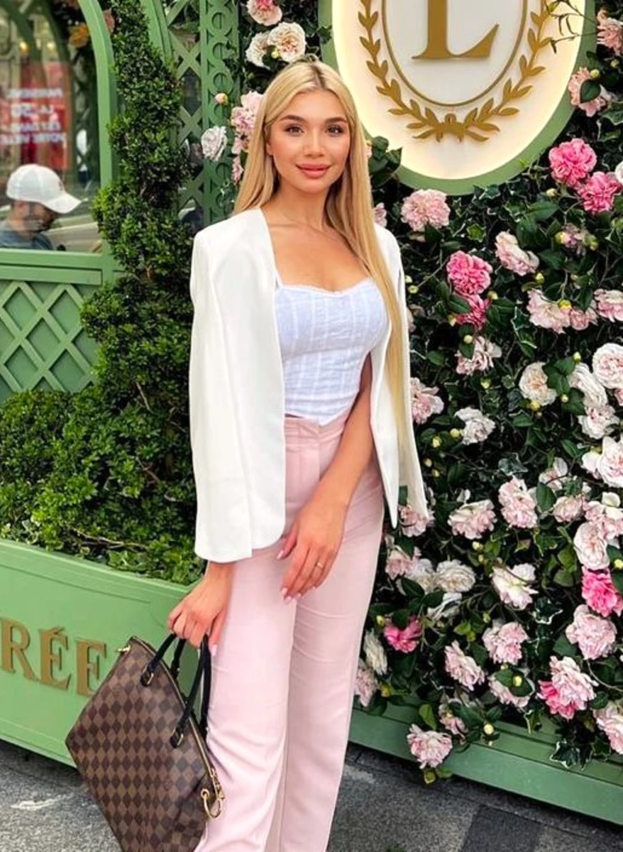 Alisson escort in Dubai