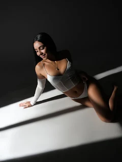 Antonella escort in Dubai