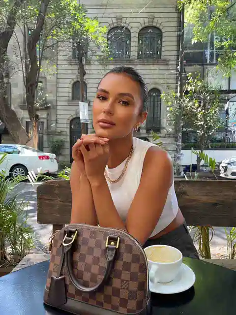 سيسيليا