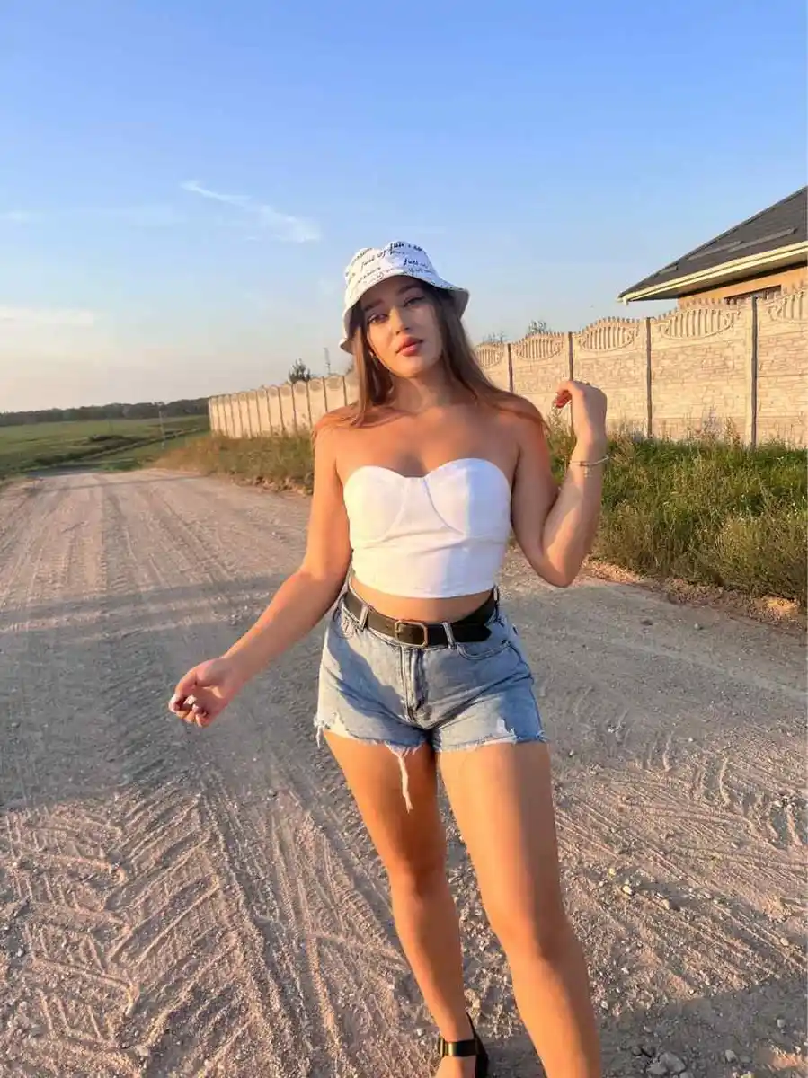 Chris escort in Dubai