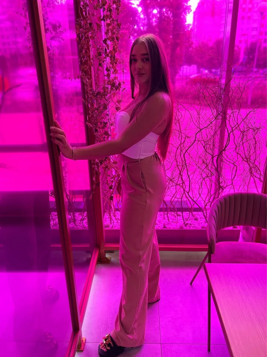 Chris escort in Dubai