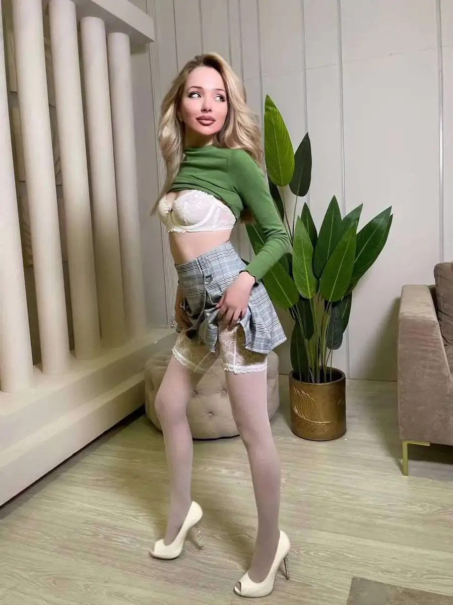 Clara escort in Dubai