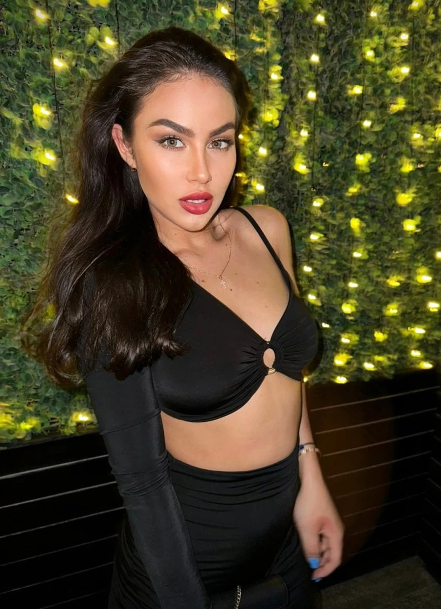 Eli escort in Dubai