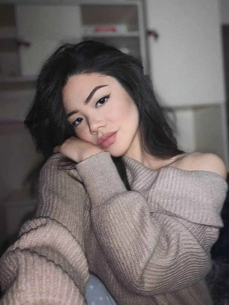 Elina escort in Dubai