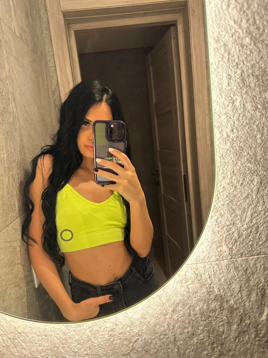 Emily escort in Dubai