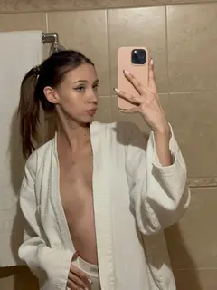 Emma escort in Dubai