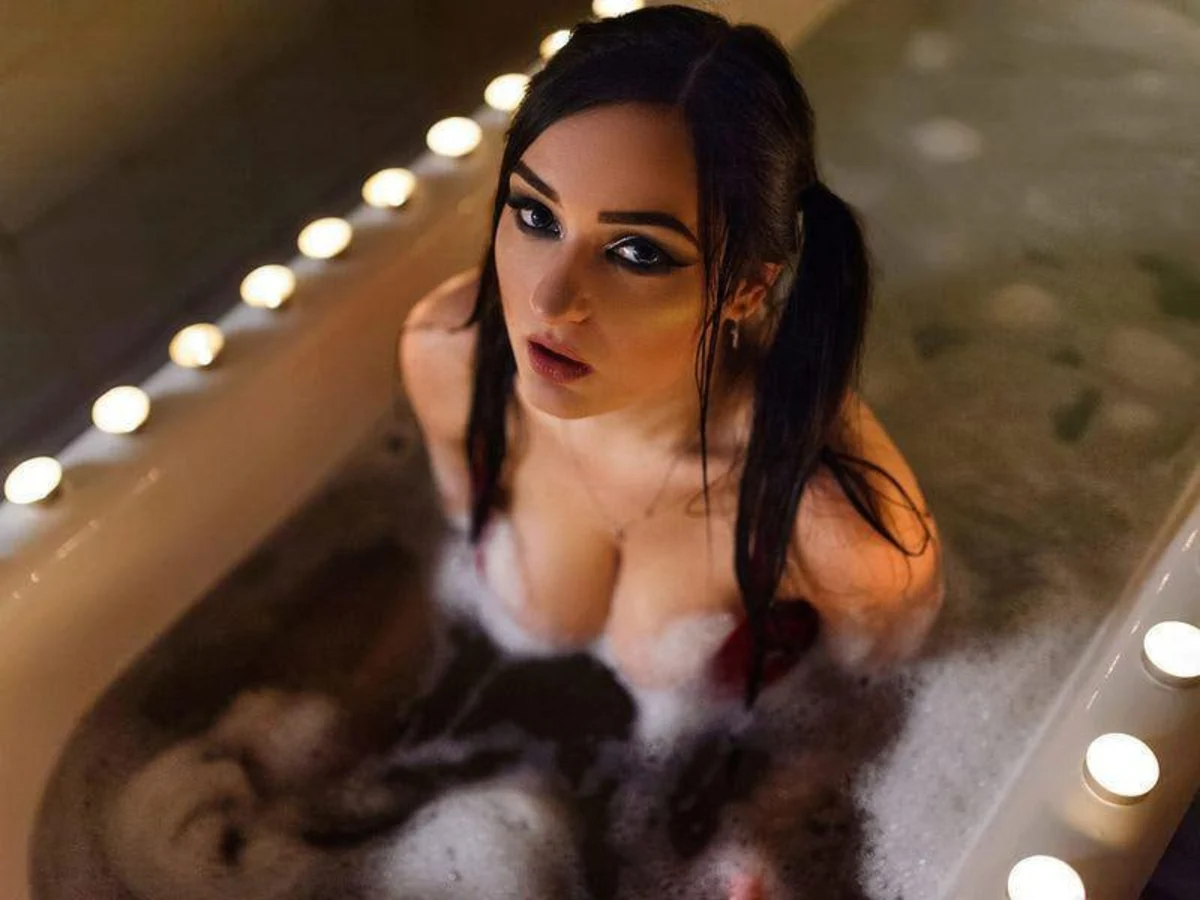 Karina escort in Dubai