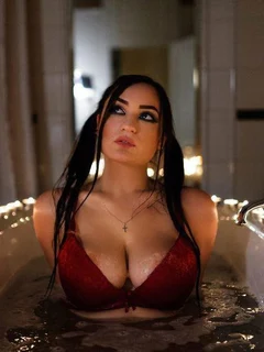 Karina escort in Dubai
