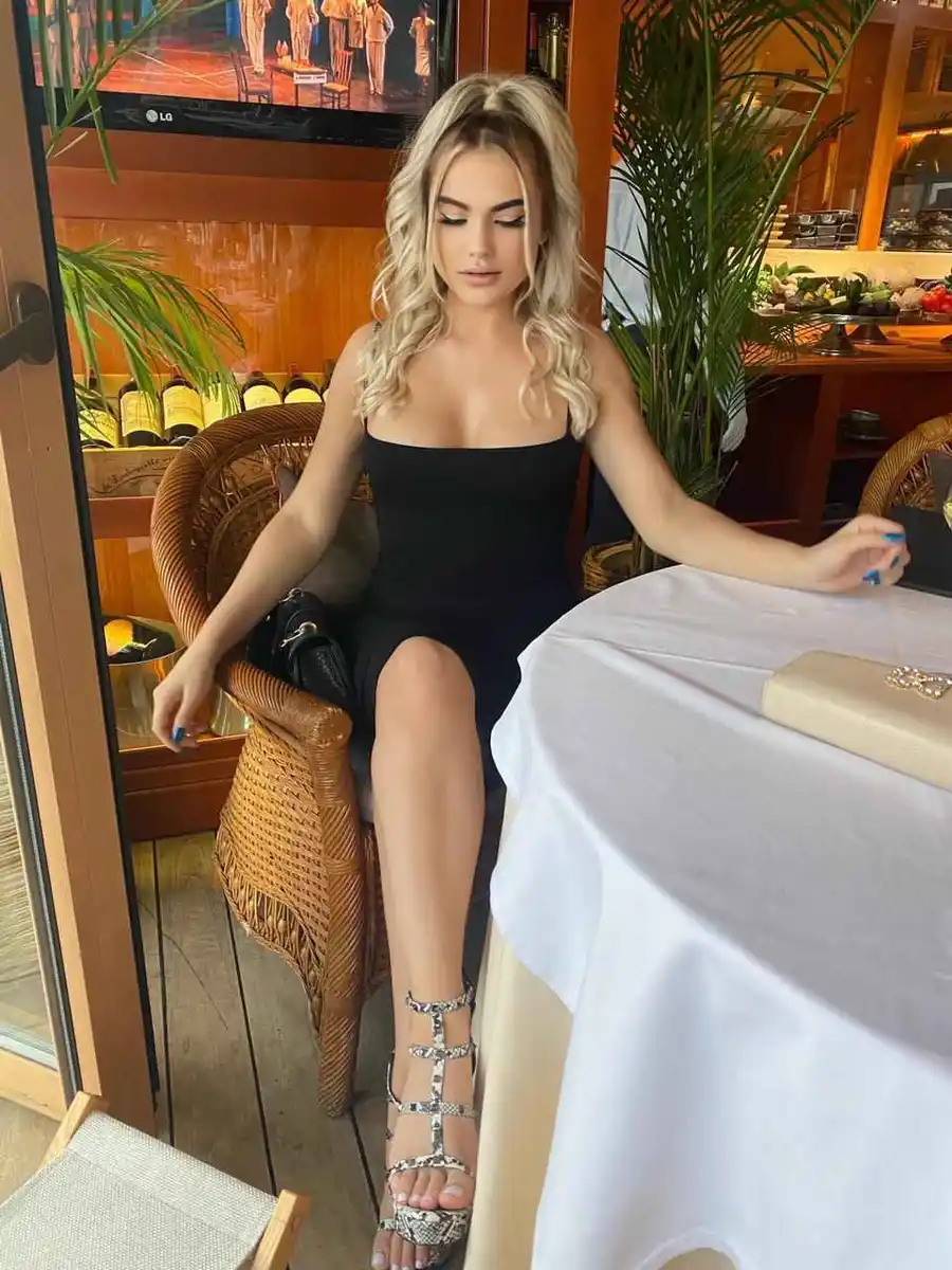Lela escort in Dubai