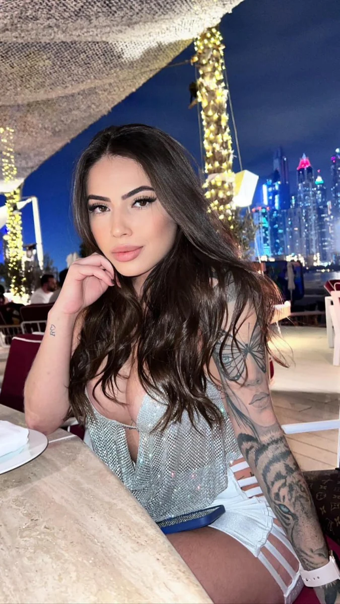 Loren escort in Dubai