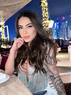 Loren escort in Dubai