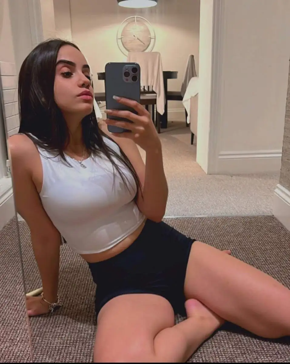Luiza escort in Dubai