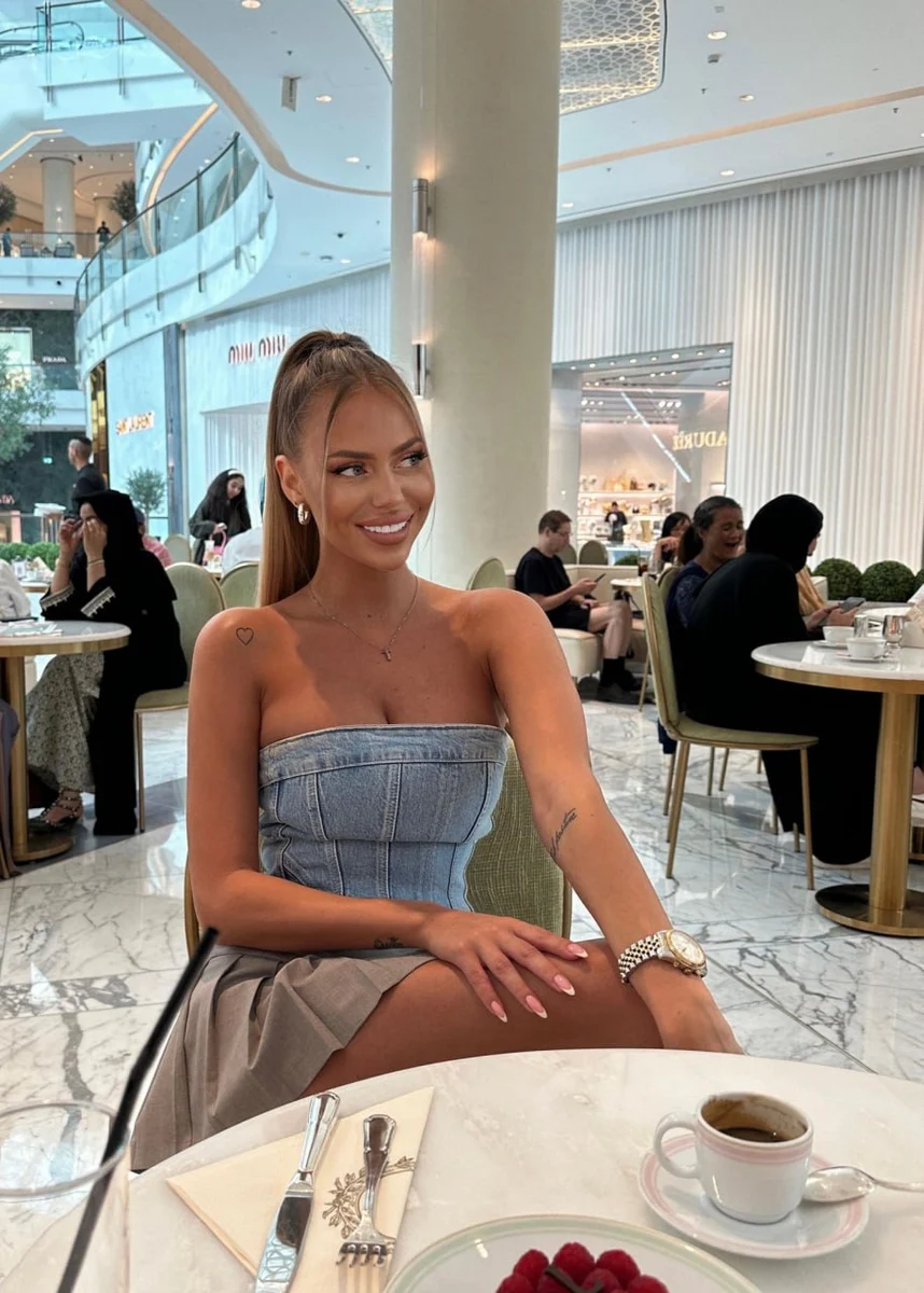 Maria escort in Dubai