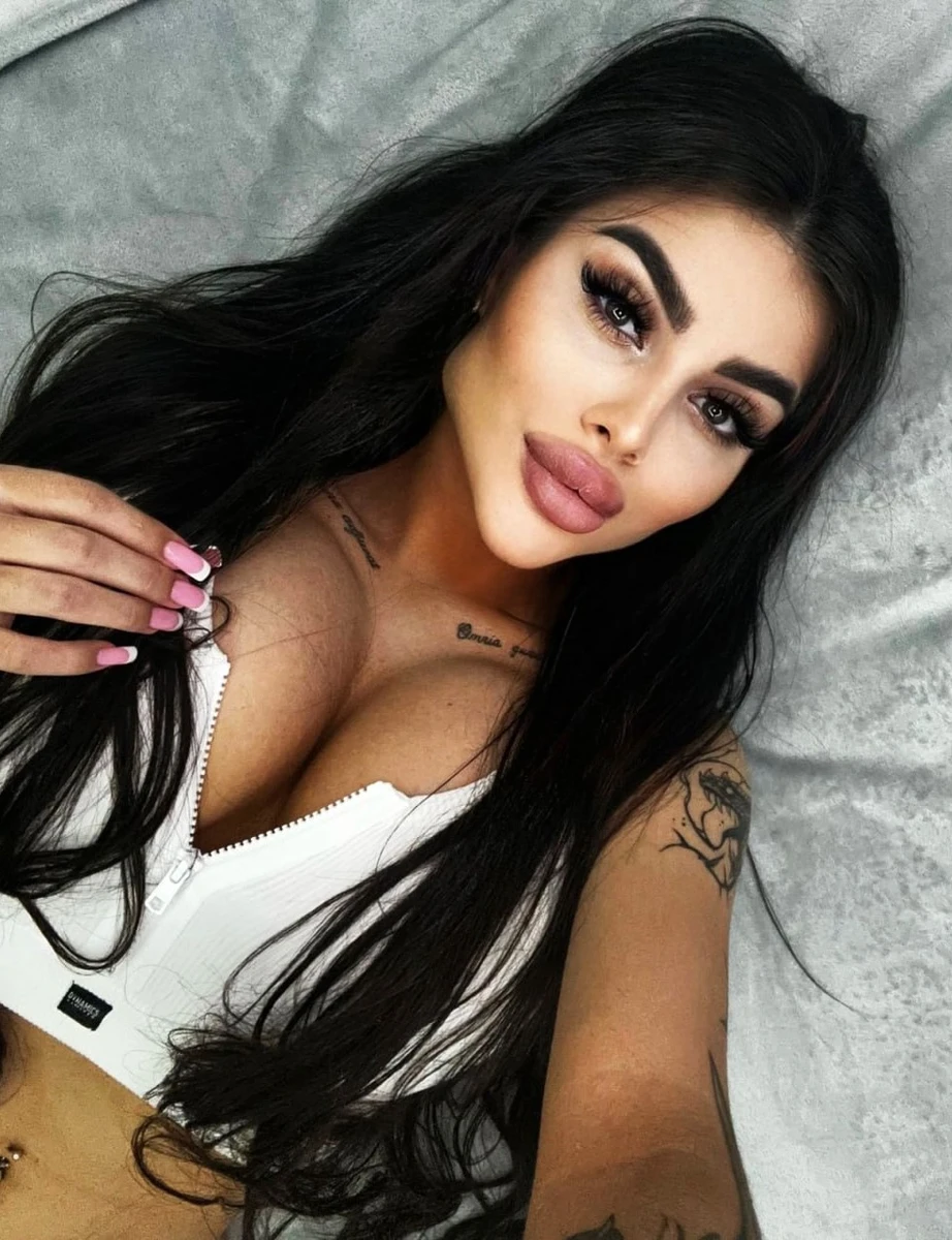 Mariam escort in Dubai