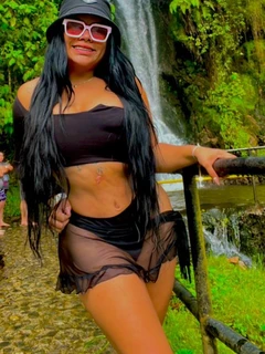 Mia escort in Dubai