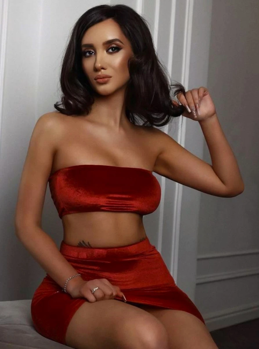 Oksy escort in Dubai