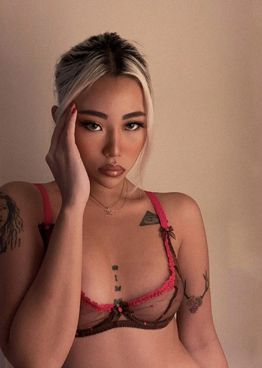 Rosie escort in Dubai