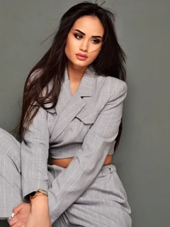 Tais escort in Dubai