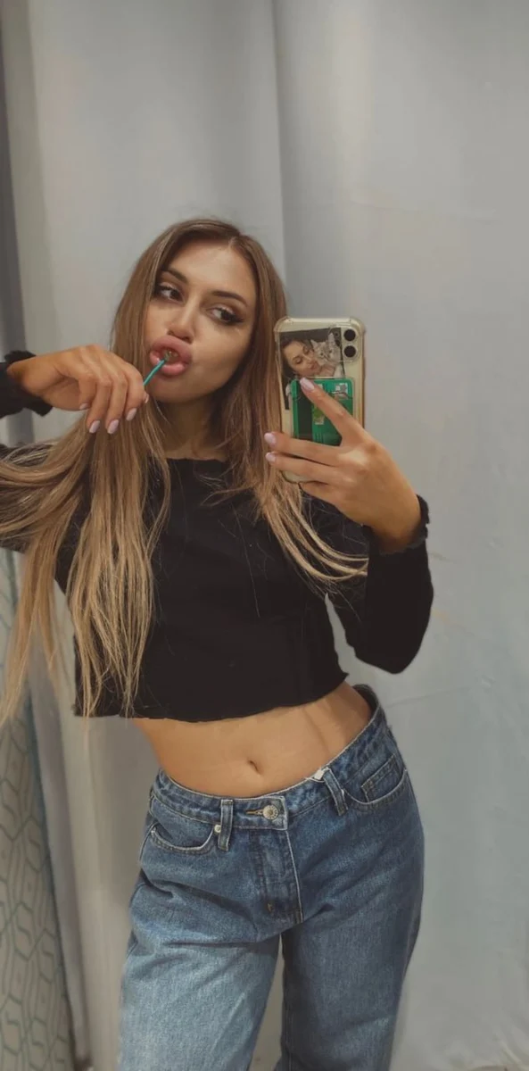 Ulyana escort in Dubai