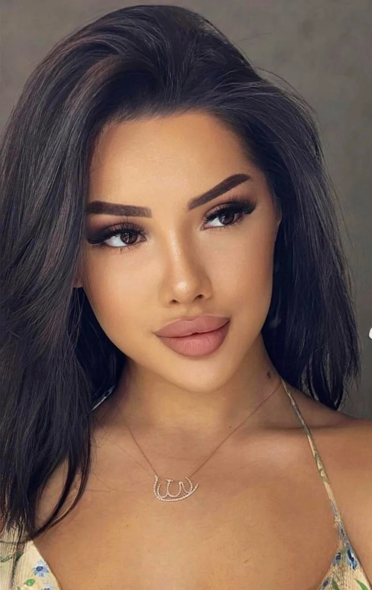 Valentina escort in Dubai