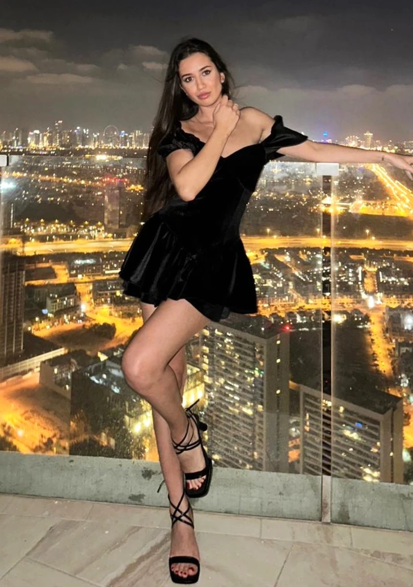 Vita escort in Dubai