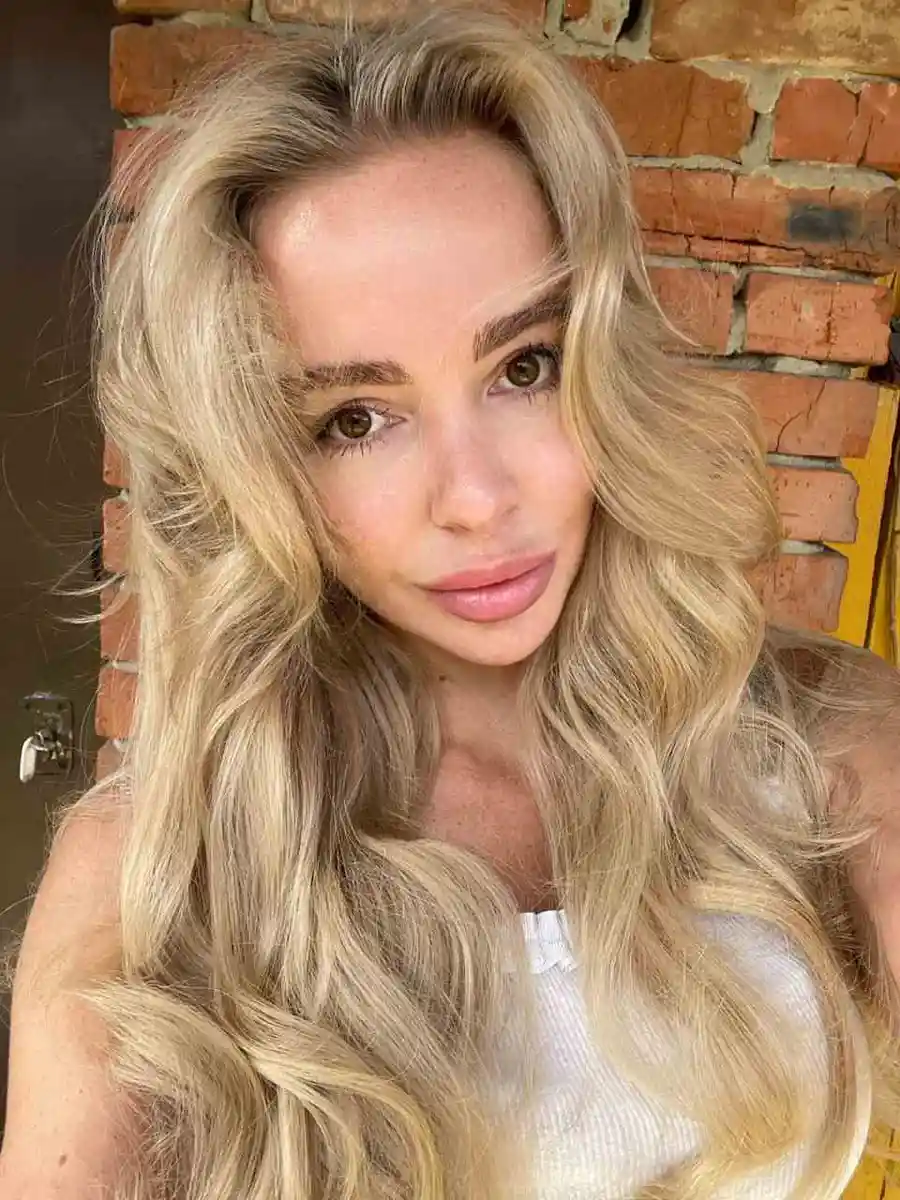 Yuliana escort in Dubai