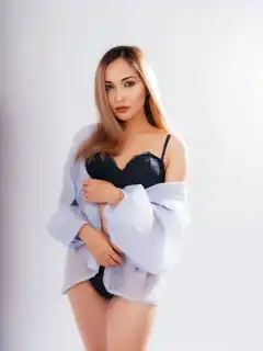 Zarina escort in Dubai