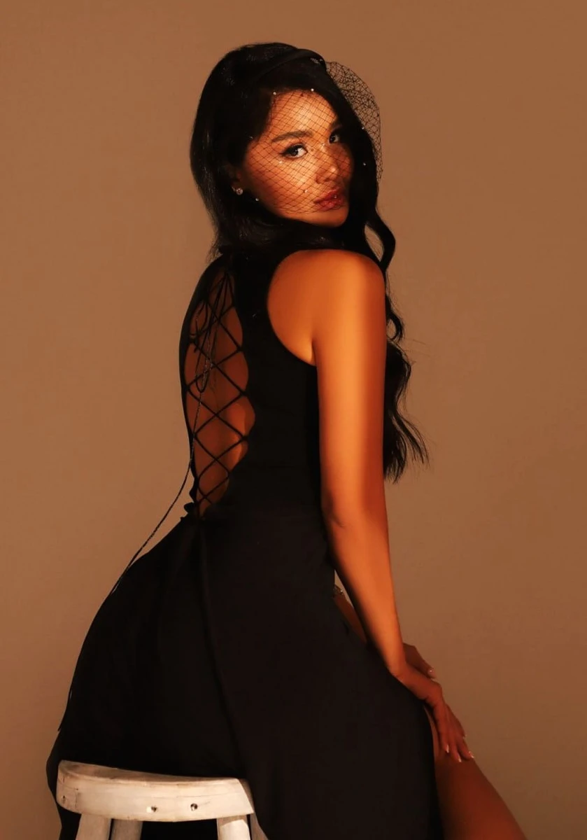 Zhanna escort in Dubai
