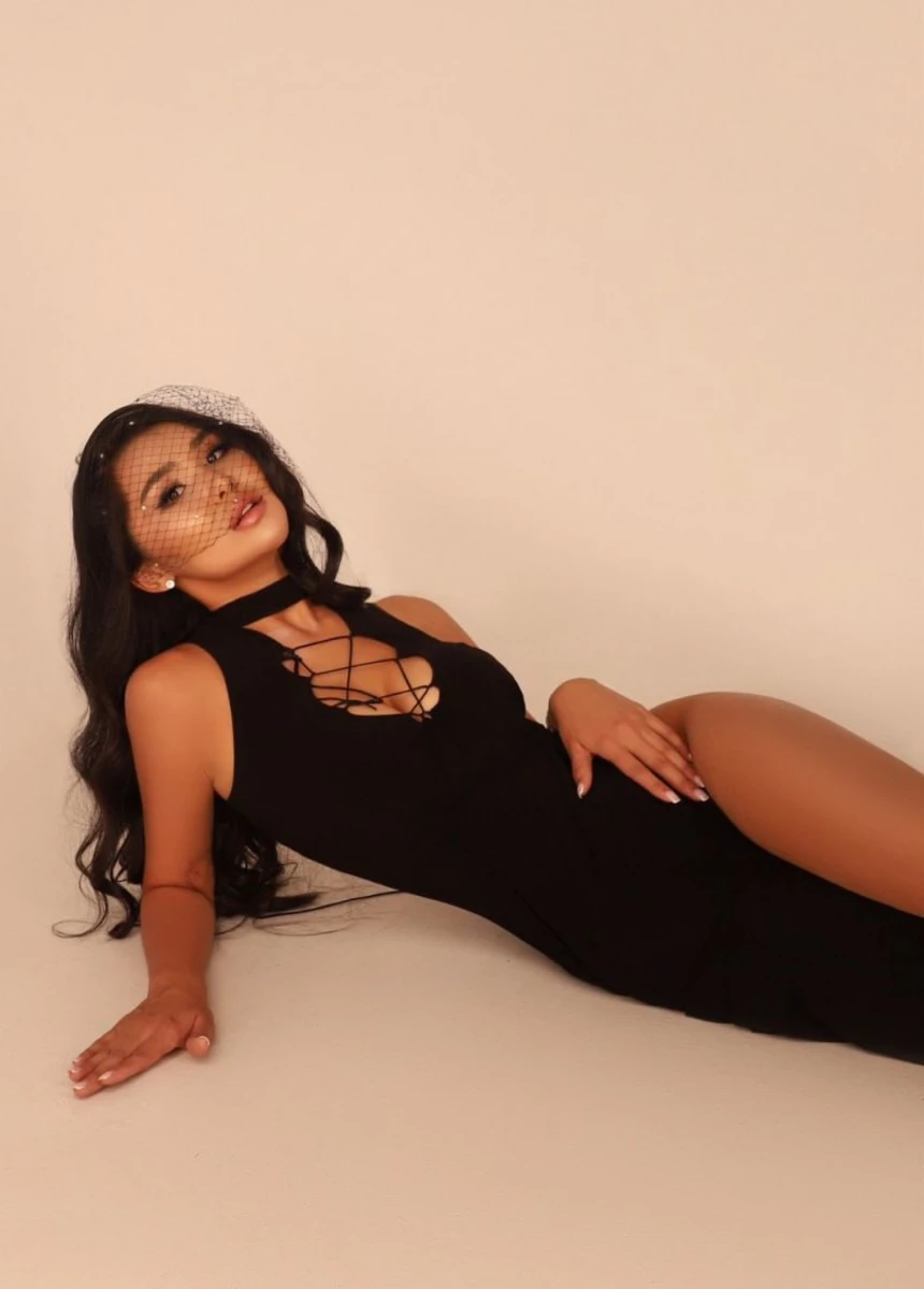 Zhanna escort in Dubai